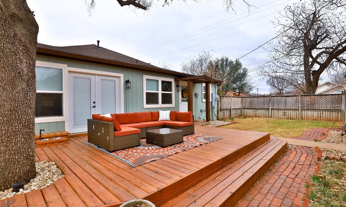 Elmwood Area House | Amazing outdoor deck & kitchen, large home, central to all of Abilene!