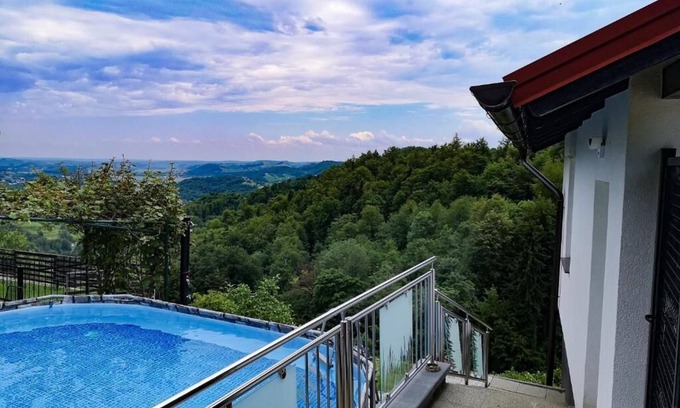 Maribor House | Amazing private wellness with panoramic view, jacuzzi & sauna