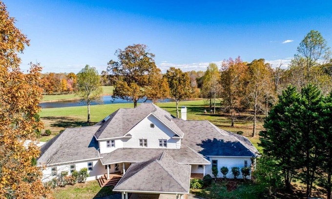 Hurdle Mills House | Amazing Retreat: 55 acres of Nature + Pool+ Serenity