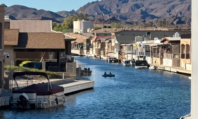 Moovalya Keys House | Amazing River House in the Moovalya Keys, Parker AZ