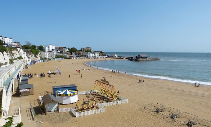Broadstairs Apartment | Amazing sea views and much more….