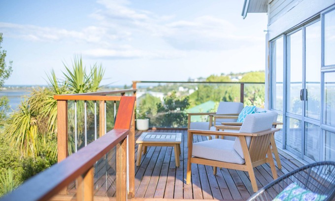 Mount Pleasant House | Amazing sea views 4 bdrm + garden, 10min to town