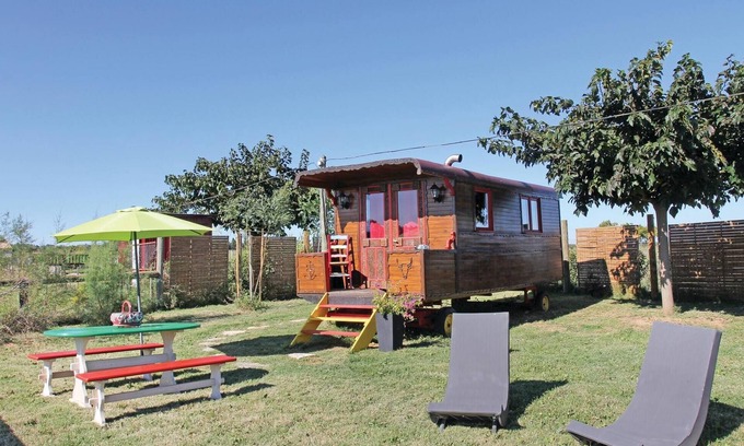 Beauvoisin House | Amazing (sta)caravan in Franquevaux