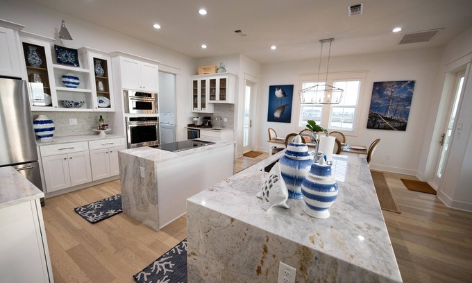 Indian Beach House | Amazing Sunset Views: Bayfront Luxury Home: Short Walk to Beach