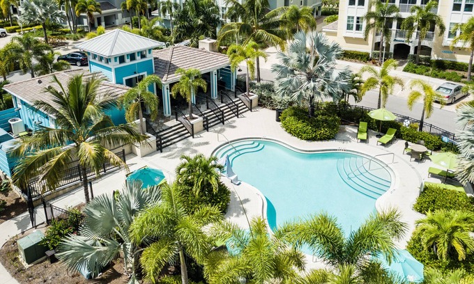 Whitney Beach Condo | Amazing sunsets and pet friendly!