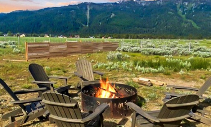 Donnelly Cabin | Amazing Tamarack Resort Views, Hot Tub, Huge Lot!
