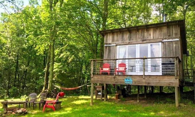 Grandview House | Amazing Tiny House Rental for Unique Romantic Getaways in Tennessee
