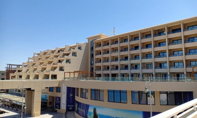Sheraton Road -Sakkala House | Amazing townhouse with garden sea view