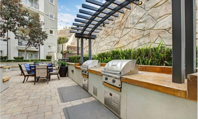Mission Valley Condo | Amazing vacation & shopping in San Diego 2 suits and 3 bath FB1