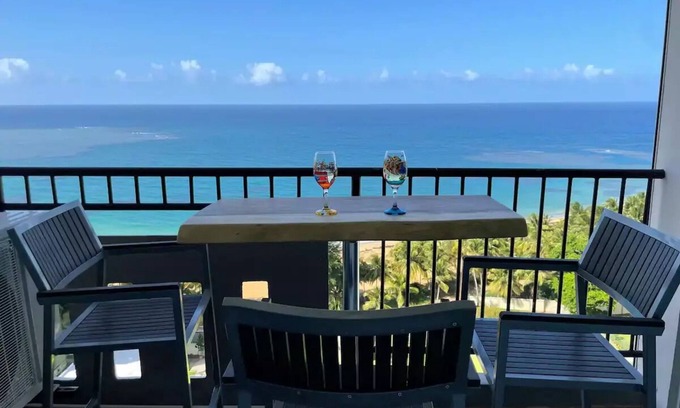 La Pared Condo | Amazing View of the Ocean and sounds of the waves.