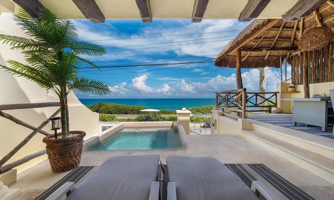 La Gloria House | Amazing Views 3 BR Ocean Front w/Pool.