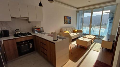 Mercado 16 de Julio Apartment | Amazing views Calacoto Luxury apartment with balcony
