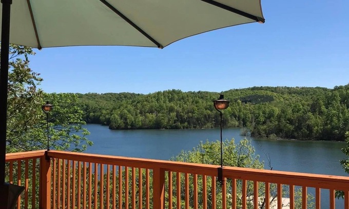 Flat Hollow Marina House | AMAZING views, Lakefront home with private boat dock in Flat Hollow