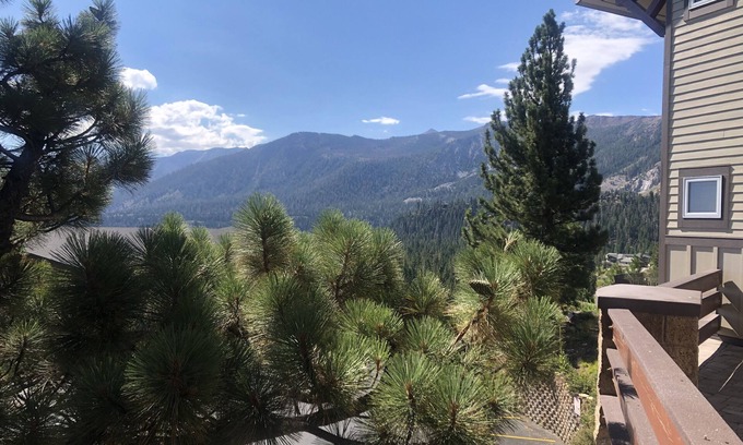 Mammoth Lakes Condo | Amazing Views-Ski-in Ski-out-2 Bed 2 Bath Condo at Eagle Run