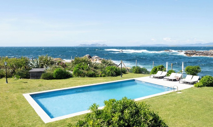 Baiona Villa | Amazing villa by the sea
