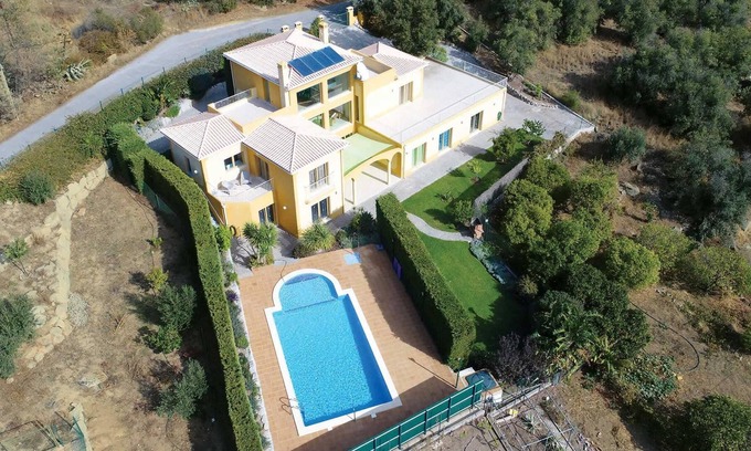 Caldas de Monchique Villa | Amazing villa fantastic setting