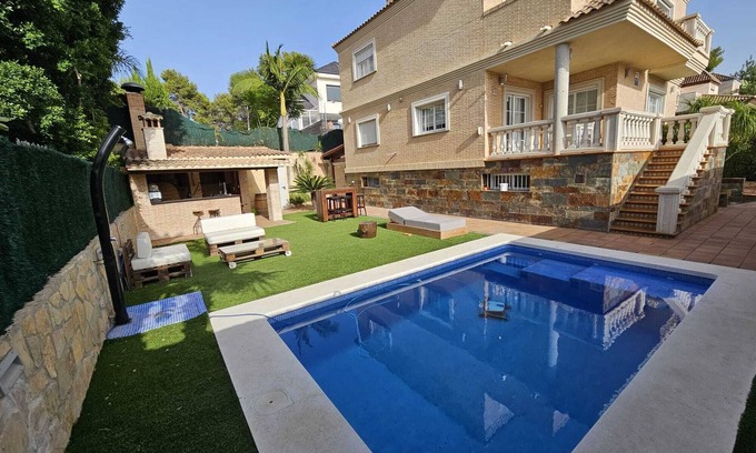 Torrent House | Amazing Villa with swimming pool