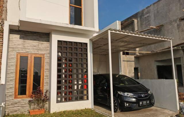 Catur Tunggal House | Ambarukmo Green Hill/MA 8