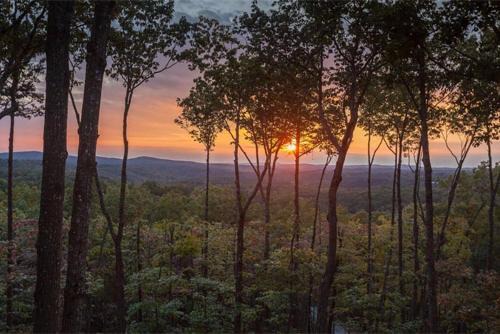 Talking Rock House | Amber Sunsets