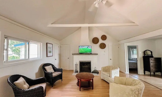 Ashfield-Colborne-Wawanosh Cottage | Amberley Beach lakefront cottage