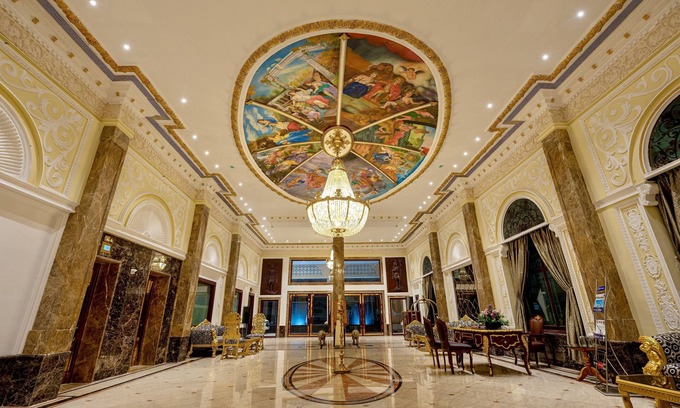 Vadapalani Hotel | Ambica Empire