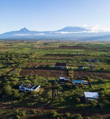 Oloitoktok House | Amboseli Glass house