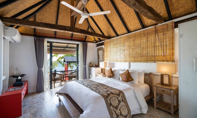 Purwakerti Cabin | AMED Beachfront and Sea View cottage