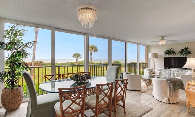 Fernandina Beach Condo | Amelia Retreat C 3 - Hosted by Moore AI Rentals
