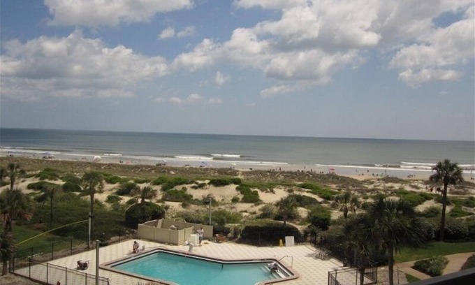 Amelia City Condo | Amelia Surf& Racquet-4th Floor B Bldg North End Unit-Relax and watch the waves!