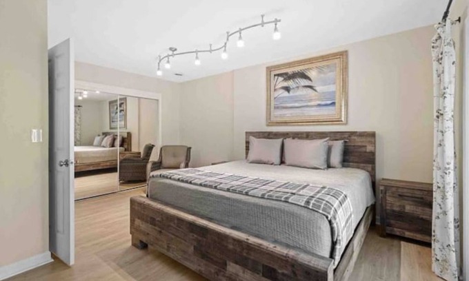 Salem House | Amenities Gated Lake Keowee Super Clean