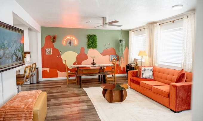 Hildale Apartment | Amentity Packed 3BR: Hot Tub, Pool, Sauna, Outdoor Theater & More 45 min to Zion