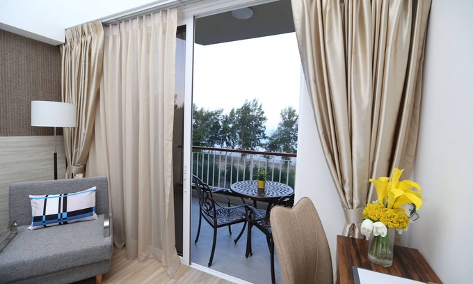 Bandar Penawar Hotel | Amerald Resort Hotel Desaru