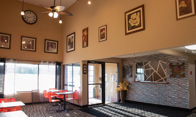 Finlayson Hotel | America's Quality Inn & Suites - Finlayson