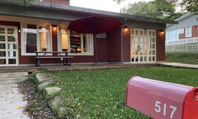 Shilin Apartment | American Village Resort