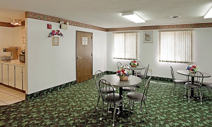 West Frankfort Hotel | Americas Best Value Inn West Frankfort