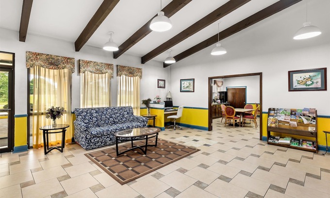 Aberdeen Hotel | Americas Best Value Inn and Suites Aberdeen