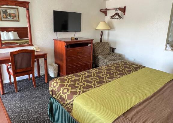Hanford Hotel | Americas Best Value Inn Hanford