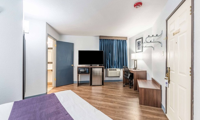 Searcy Hotel | Americas Best Value Inn Searcy