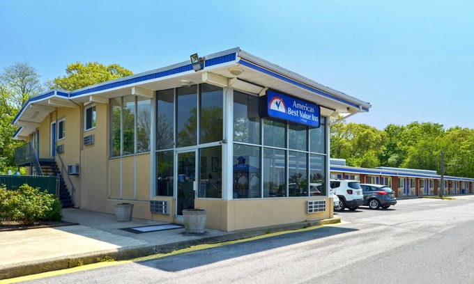Smithtown Hotel | Americas Best Value Inn Smithtown Long Island