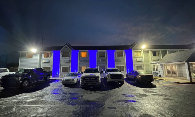 Ada Hotel | Americas Best Value Inn & Suites Ada