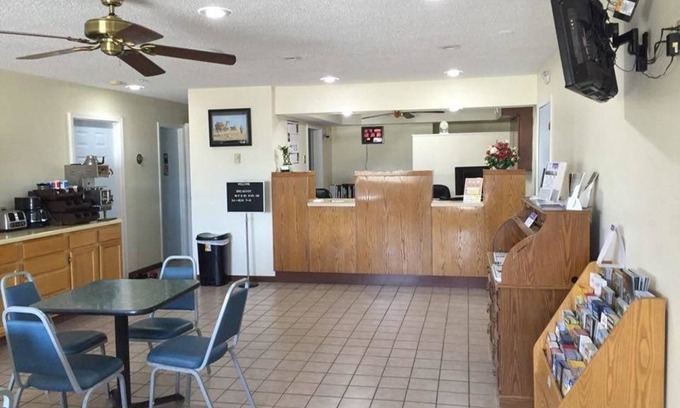 Sullivan Hotel | Americas Best Value Inn Sullivan