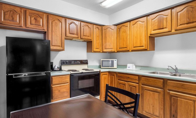 Jonesville Hotel | Americas Best Value Inn Jonesville Hillsdale