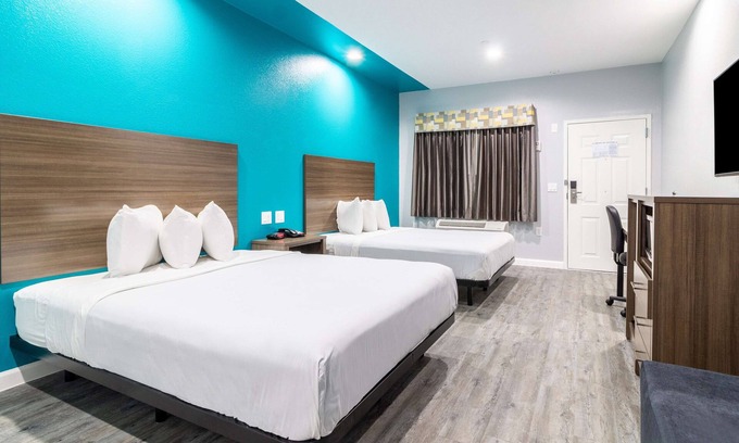 Humble Hotel | Americas Best Value Inn & Suites Kingwood IAH Airport