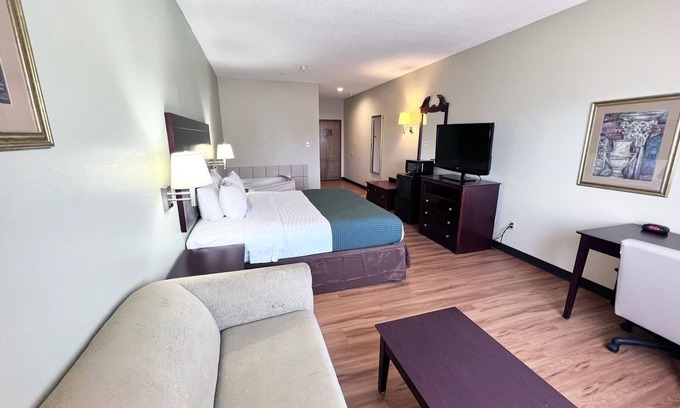 Wiggins Hotel | Americas Best Value Inn Wiggins