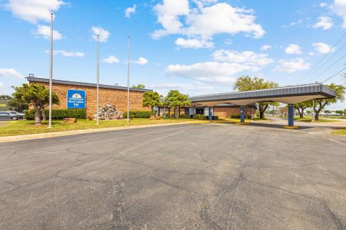 Hurst Hotel | Americas Best Value Inn Fort Worth/Hurst
