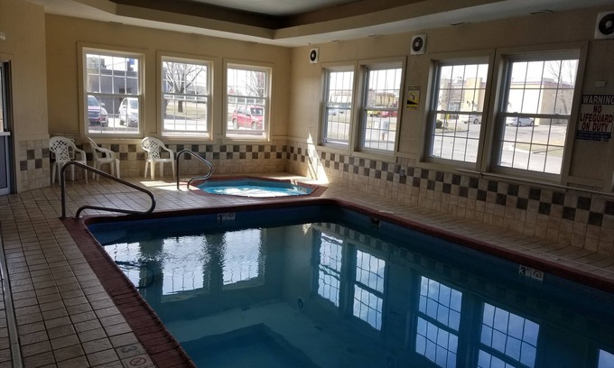 Leavenworth Hotel | Americas Stay Inn