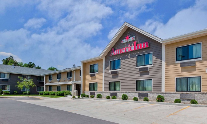 Algona Hotel | AmericInn by Wyndham Algona