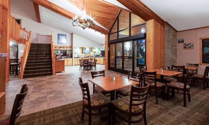 Iron River Hotel | AmericInn by Wyndham Iron River