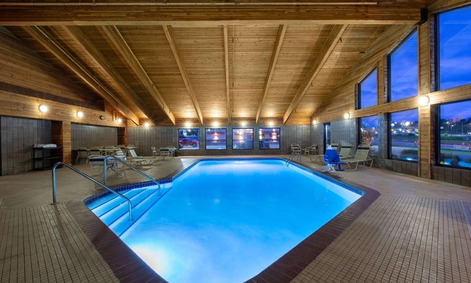 Merrill Hotel | AmericInn by Wyndham Merrill