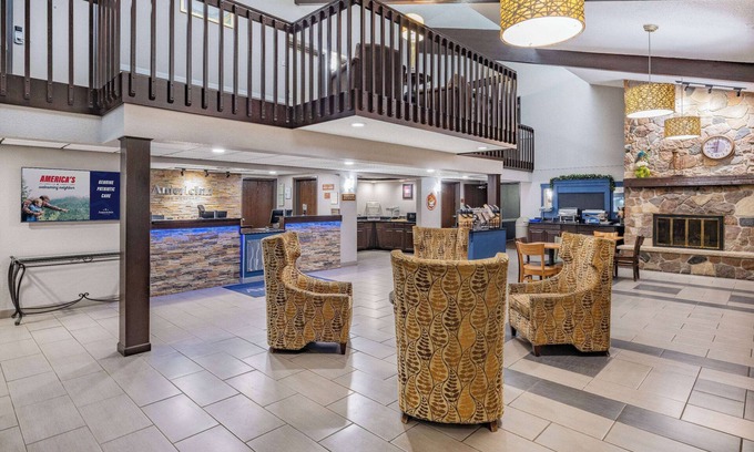 Plover Hotel | AmericInn by Wyndham Plover Stevens Point